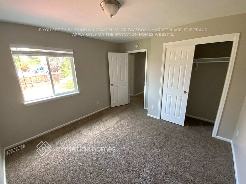Building Photo - 5558 S Ireland Way