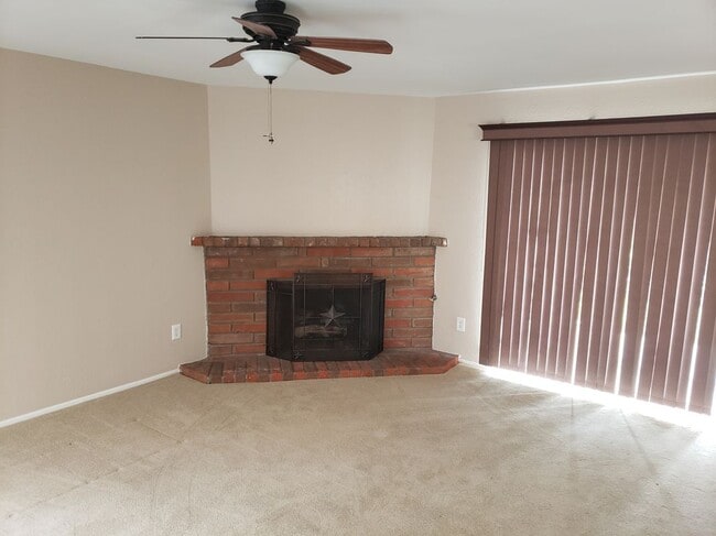 Building Photo - 943 Sedona Ct