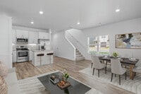 Building Photo - 535 W Pickens Rd