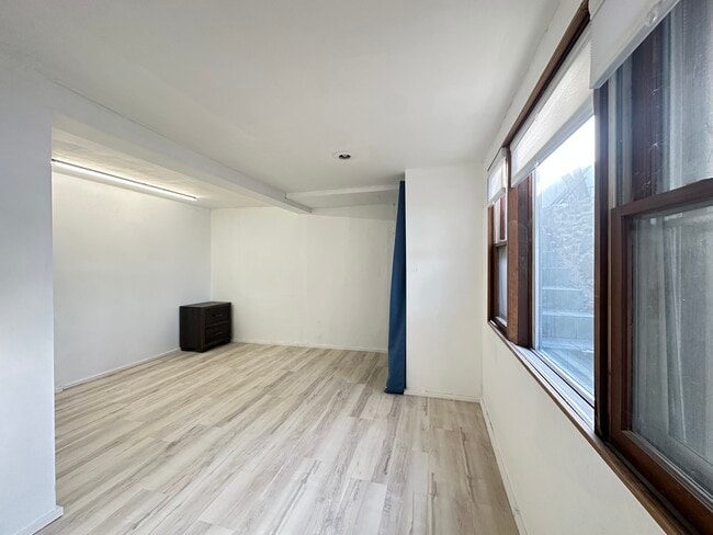 Building Photo - 2 Narragansett Ave