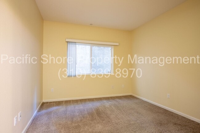 Building Photo - Elegant Westside Condo with Modern Upgrades and Private Patios