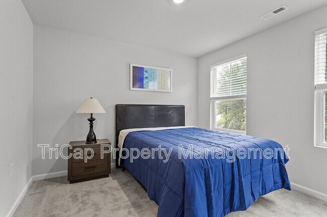 Building Photo - 1723 Chirping Trl