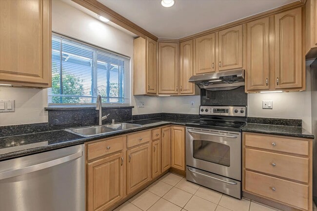 Building Photo - Great Home w/ Top Rated Schools in San Jose