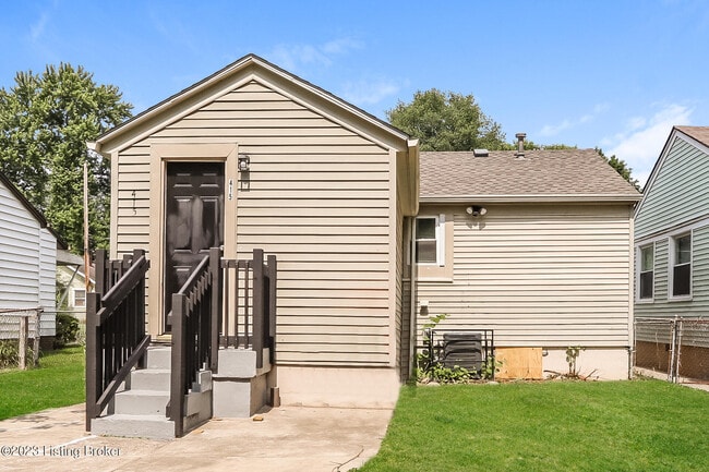 Building Photo - 415 N 42nd St