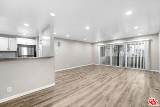 Building Photo - 932 Maltman Ave