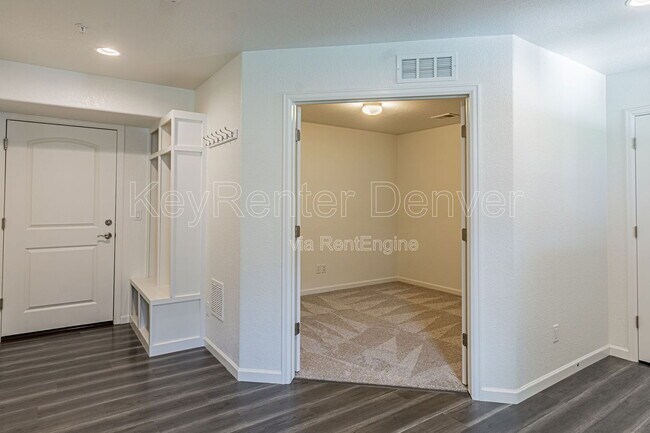 Building Photo - 5415 W 97th Ave