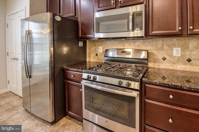 Building Photo - 2704 Egret Way