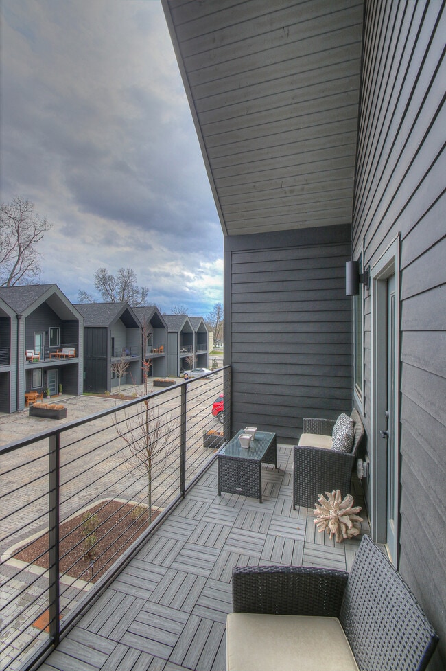 Building Photo - 801 Cherokee Ave