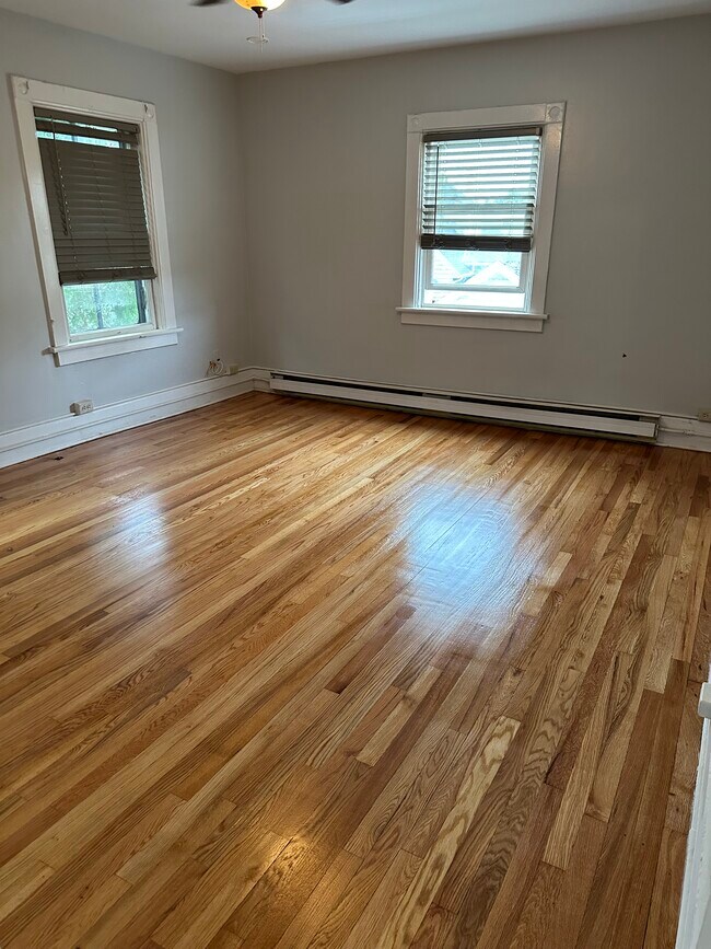 Building Photo - 15 LLC-44 Elm Street