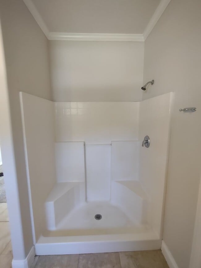 Building Photo - Quail Hollow Upgraded Single Family 4 bedr...