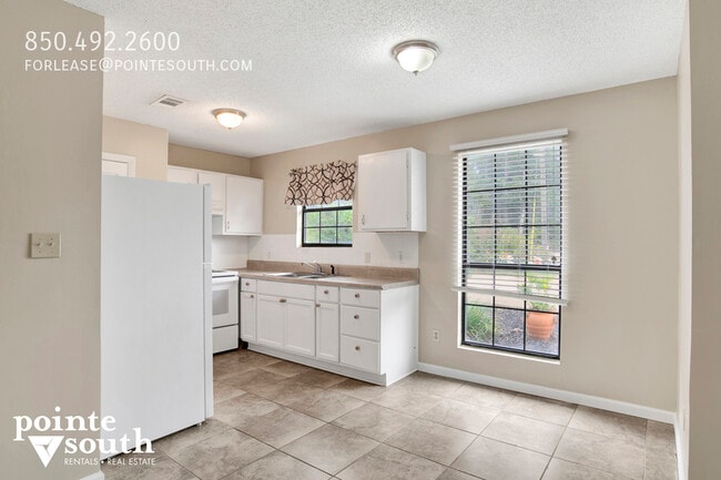 Building Photo - 6429 Schoel Ln