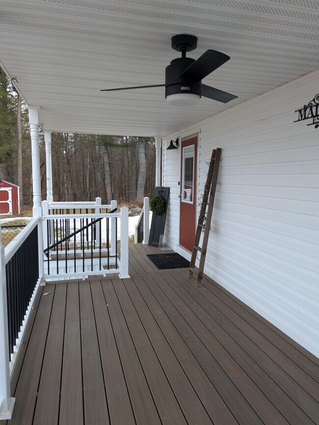 Building Photo - 11 Corn Hill Rd