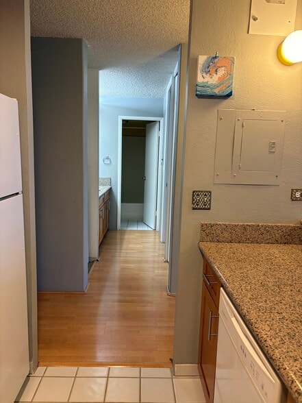 Building Photo - 98-410 Koauka Loop