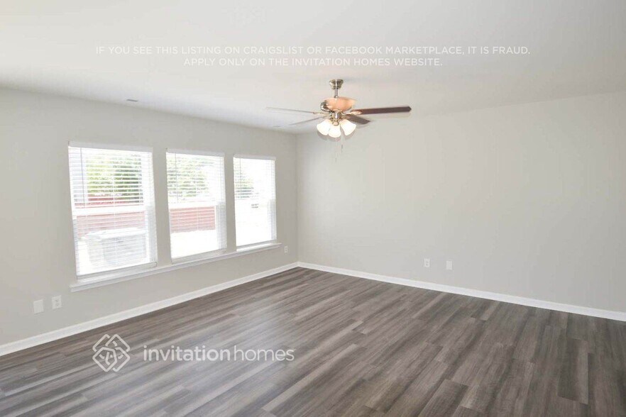 Building Photo - 4004 Flat Sedge Ln