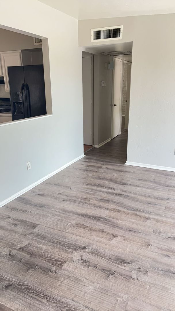 Building Photo - $799 MOVE IN SPECIAL!! Beautiful 3 bedroom, 2 bath Town Home Available!!!