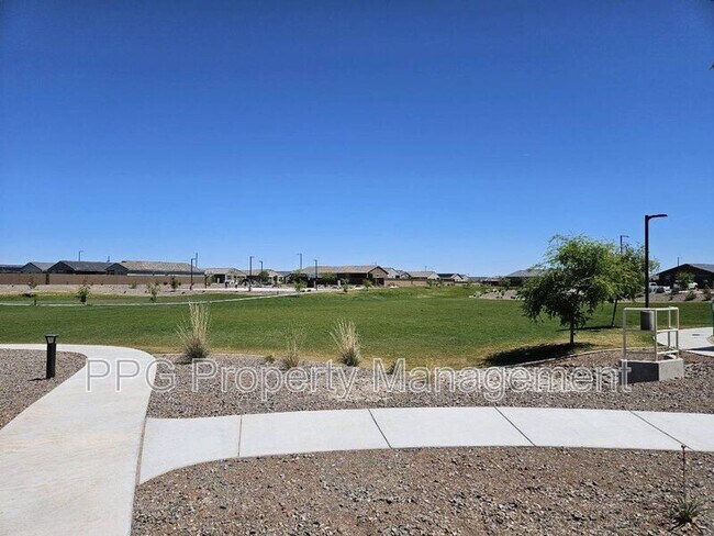 Building Photo - 20124 W Palo Verde Dr