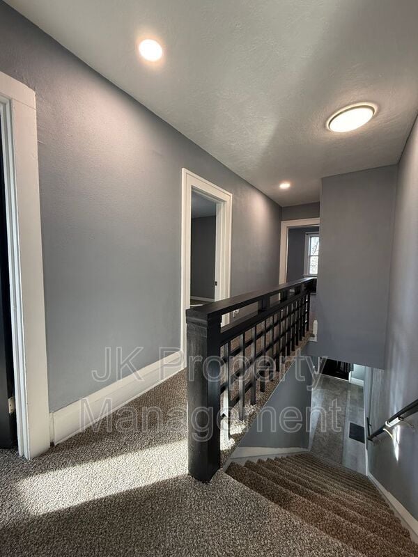 Building Photo - 1512 3rd Ave N