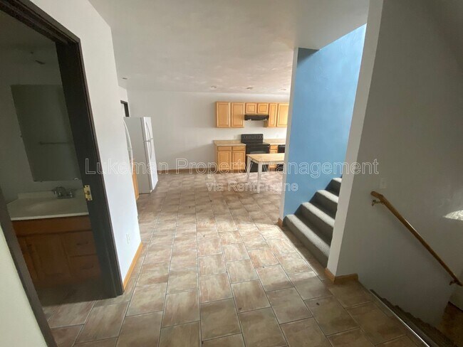 Building Photo - 1324-1326 Knollwood Ave