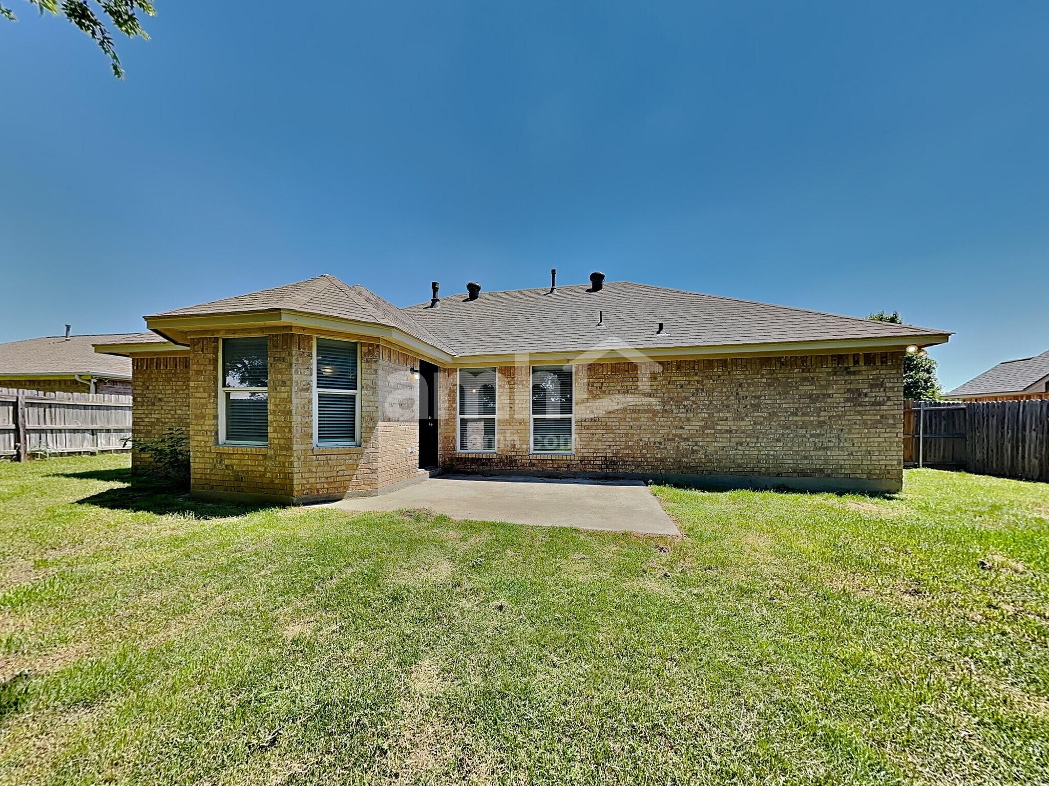 Building Photo - 129 N Point Dr