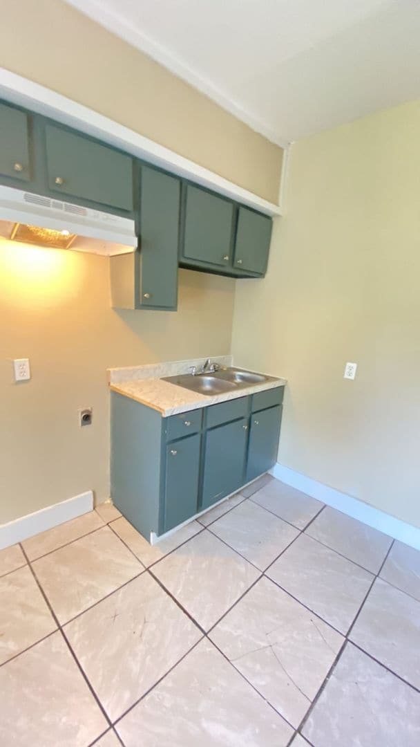 Building Photo - 4 success is now offering this 1bedroom 1b...