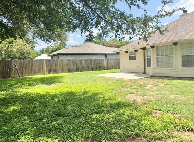 Building Photo - 1306 Meadow Cove