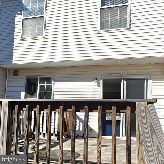 Building Photo - 9279 Kristy Dr