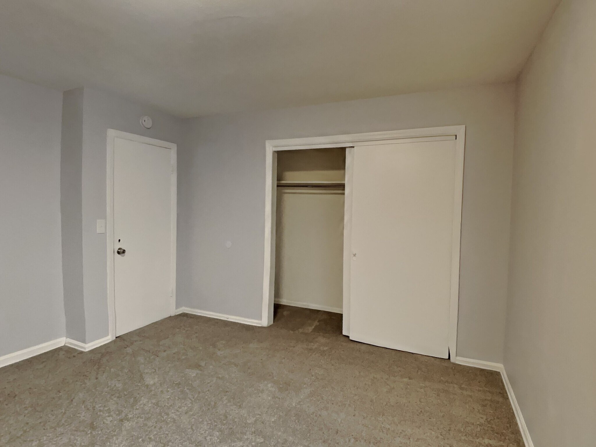 Building Photo - 3125 Colonial Way