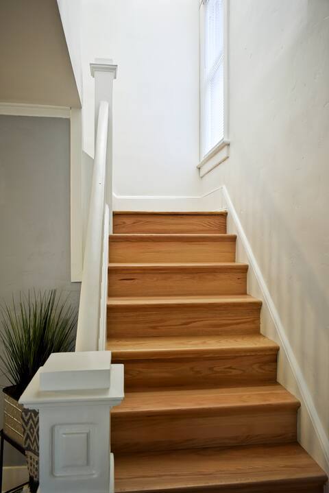 Building Photo - 838 E Washington St