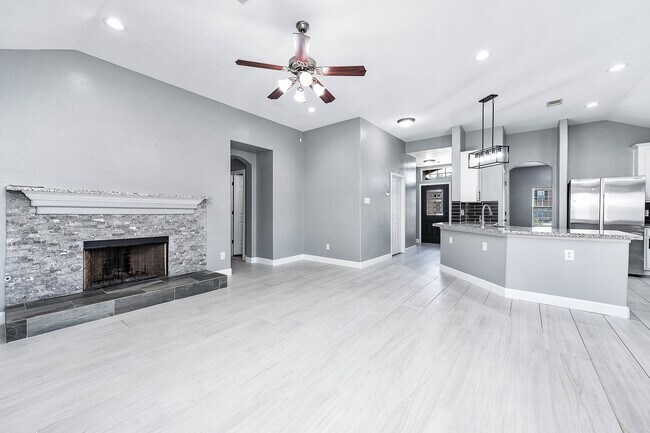 Building Photo - 5006 Riverbridge Ct