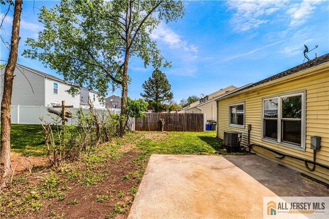 Building Photo - 149 Zwolak Ct