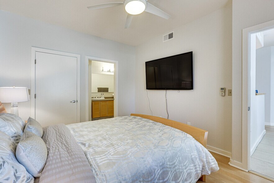 Building Photo - 11375 E Sahuaro Dr