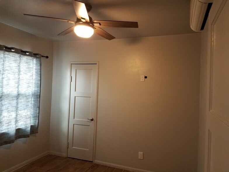 Building Photo - 4142 Brunswick Ave