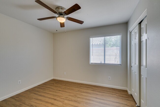 Building Photo - 3-Bedroom Home with Upgraded Cooling & Gre...