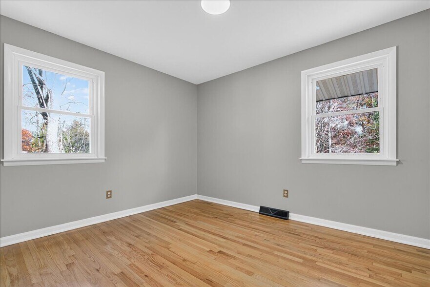 Building Photo - 12 Kristan Dr