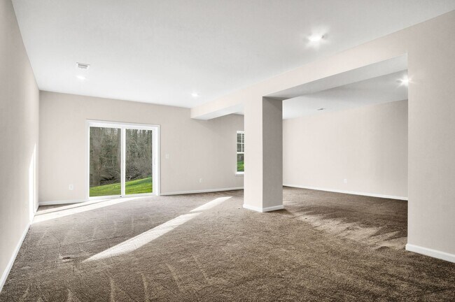 Building Photo - Spacious 3 Bedroom 3.5 Bath Townhome with Finished Basement & First-Floor Suite Near I-64