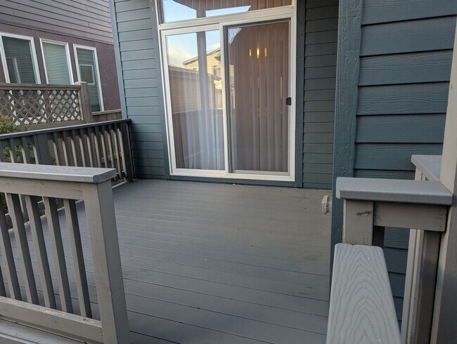 Building Photo - 1388 Snowberry Ln