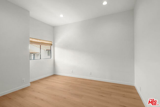 Building Photo - 1566 Michael Ln