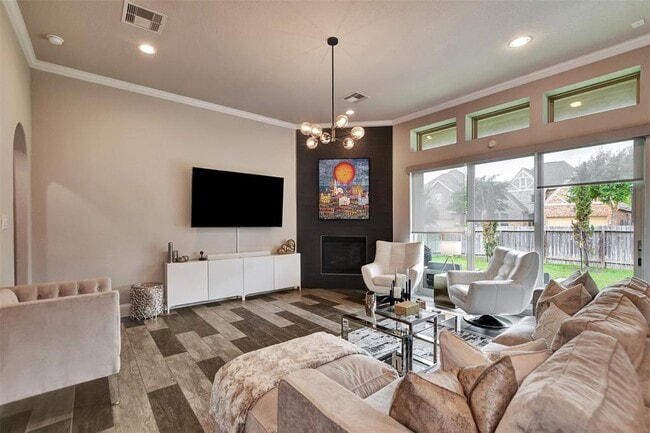 Building Photo - 13219 Pkwy Hills Dr