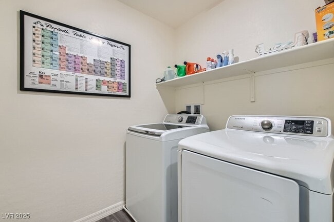 Building Photo - 1585 Desert Path Ave