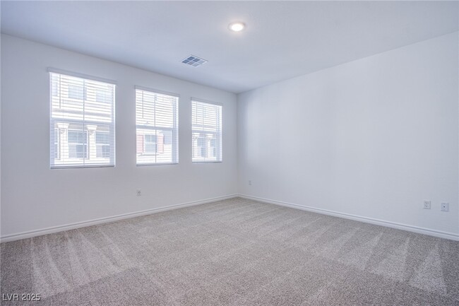 Building Photo - 2555 Hampton Rd