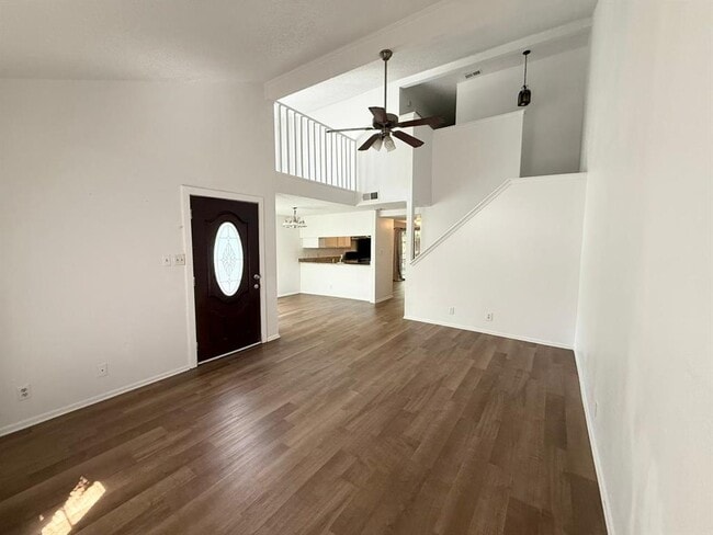 Building Photo - 2700 Mulford Cove