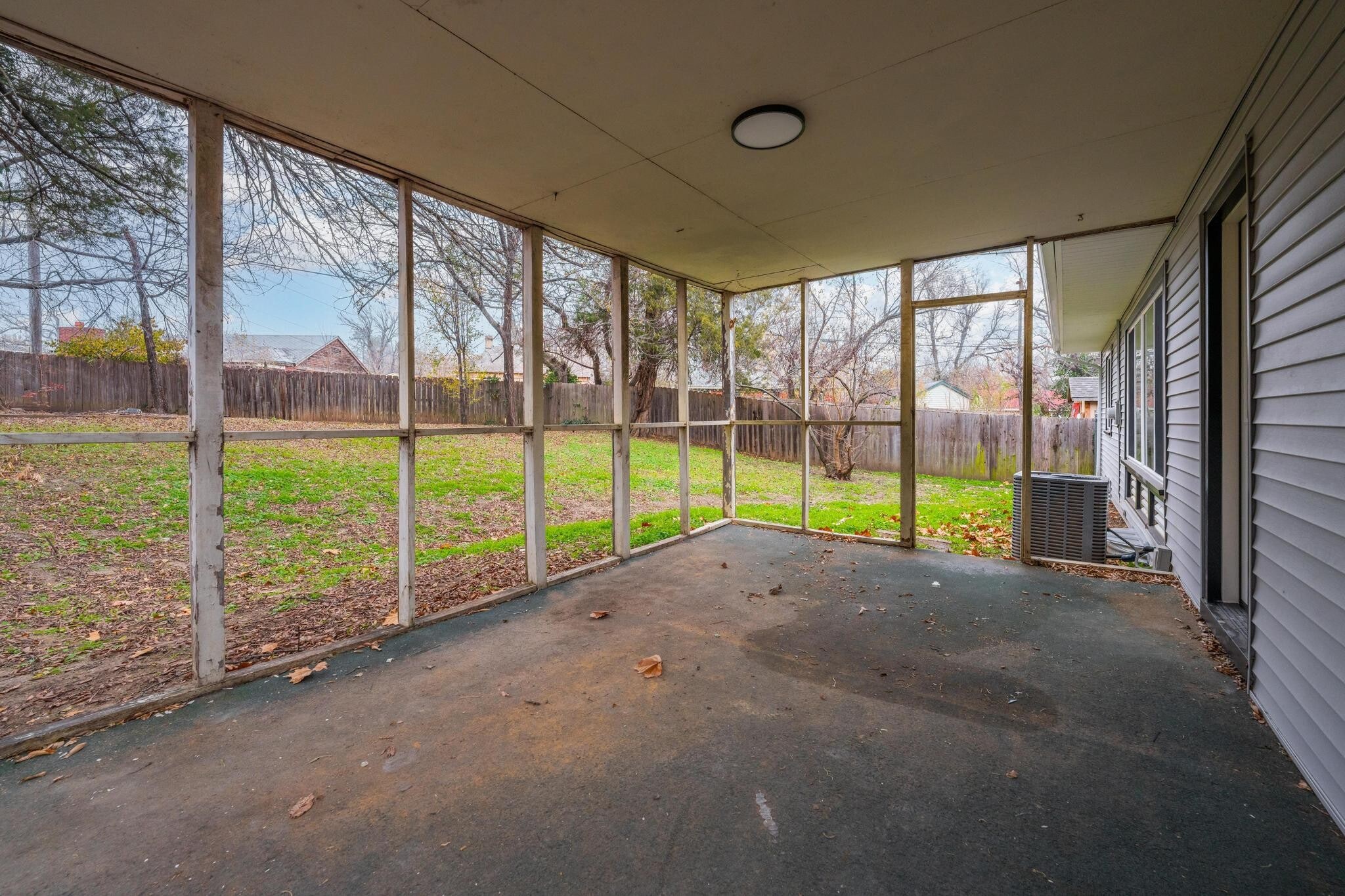 Building Photo - 1520 N Yale Blvd