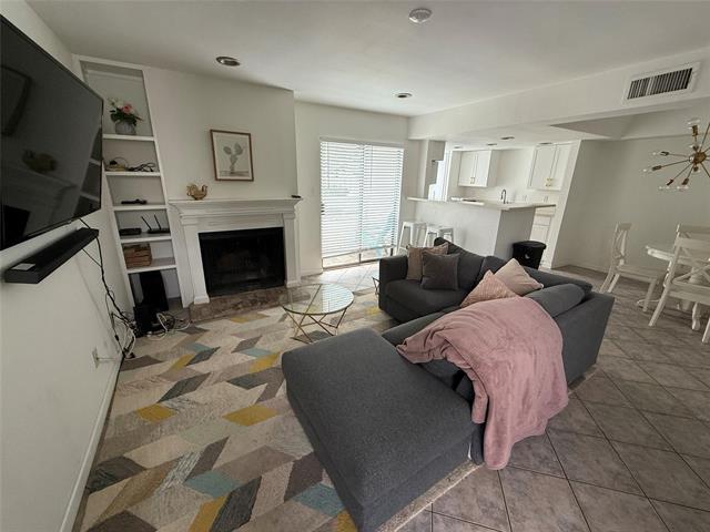 Building Photo - 7431 Holly Hill Dr