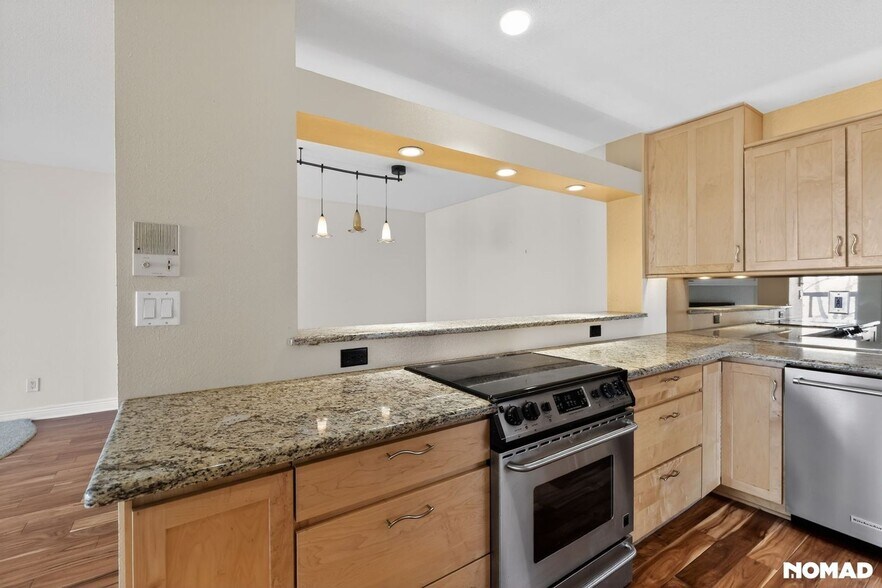 Building Photo - 6305 W 6th Ave