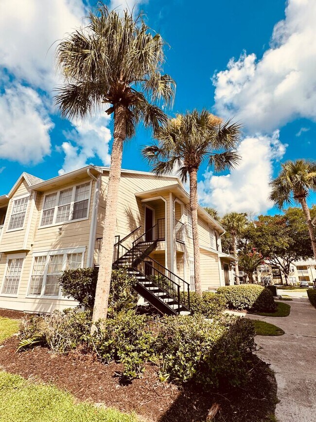 Primary Photo - MOVE IN SPECIAL !!2 BEDROOM 1 BATHROOM CON...