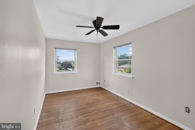 Building Photo - 2931 Sunset Ln