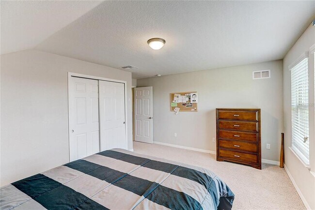 Building Photo - 4905 111th Terrace E