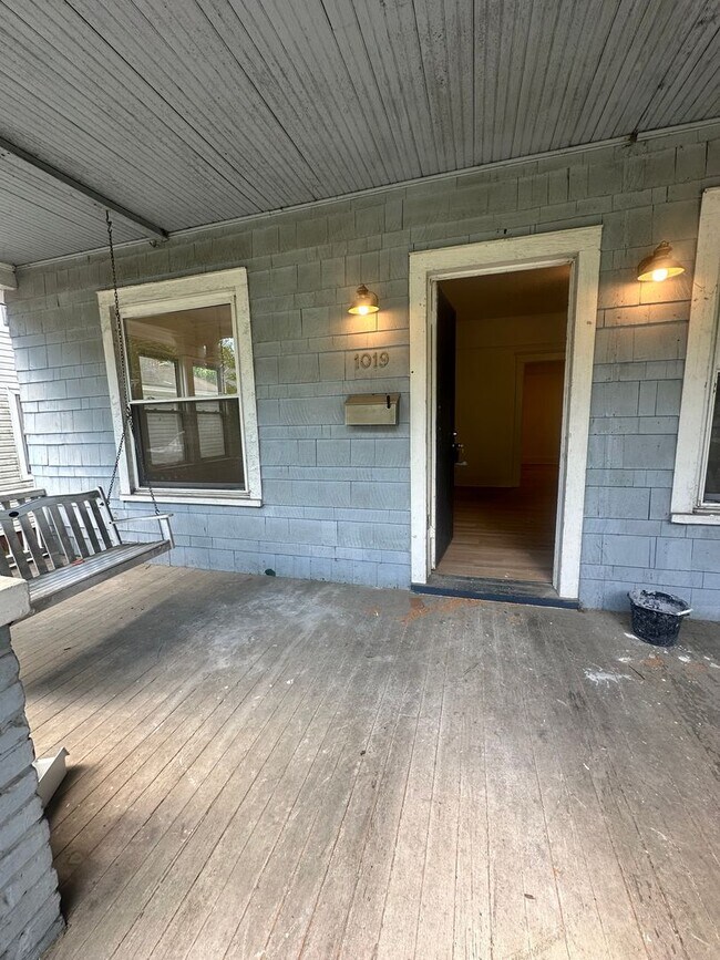 Primary Photo - Gorgeous house for rent!
