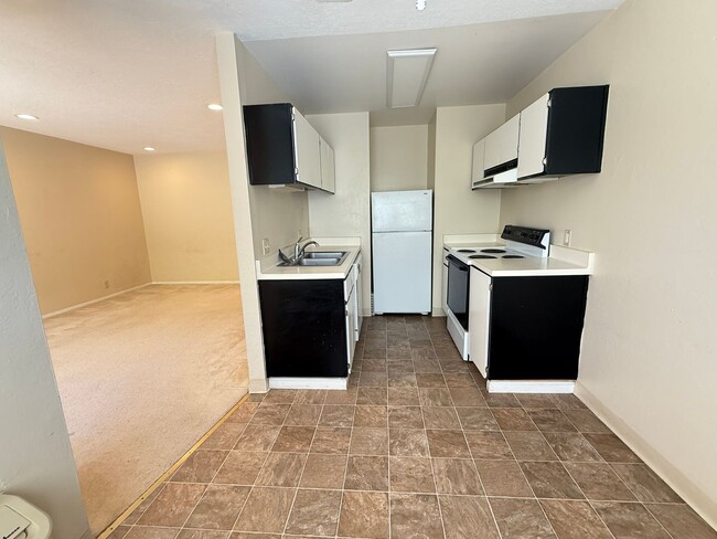 Building Photo - 962 Kiely Blvd