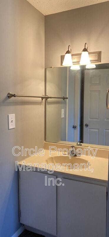 Building Photo - 4032 Hunters Ridge Dr SW